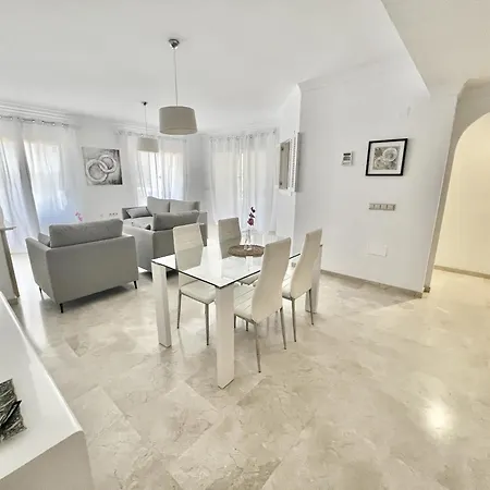 24 -appartement A Forest, Ojen Daire La Mairena